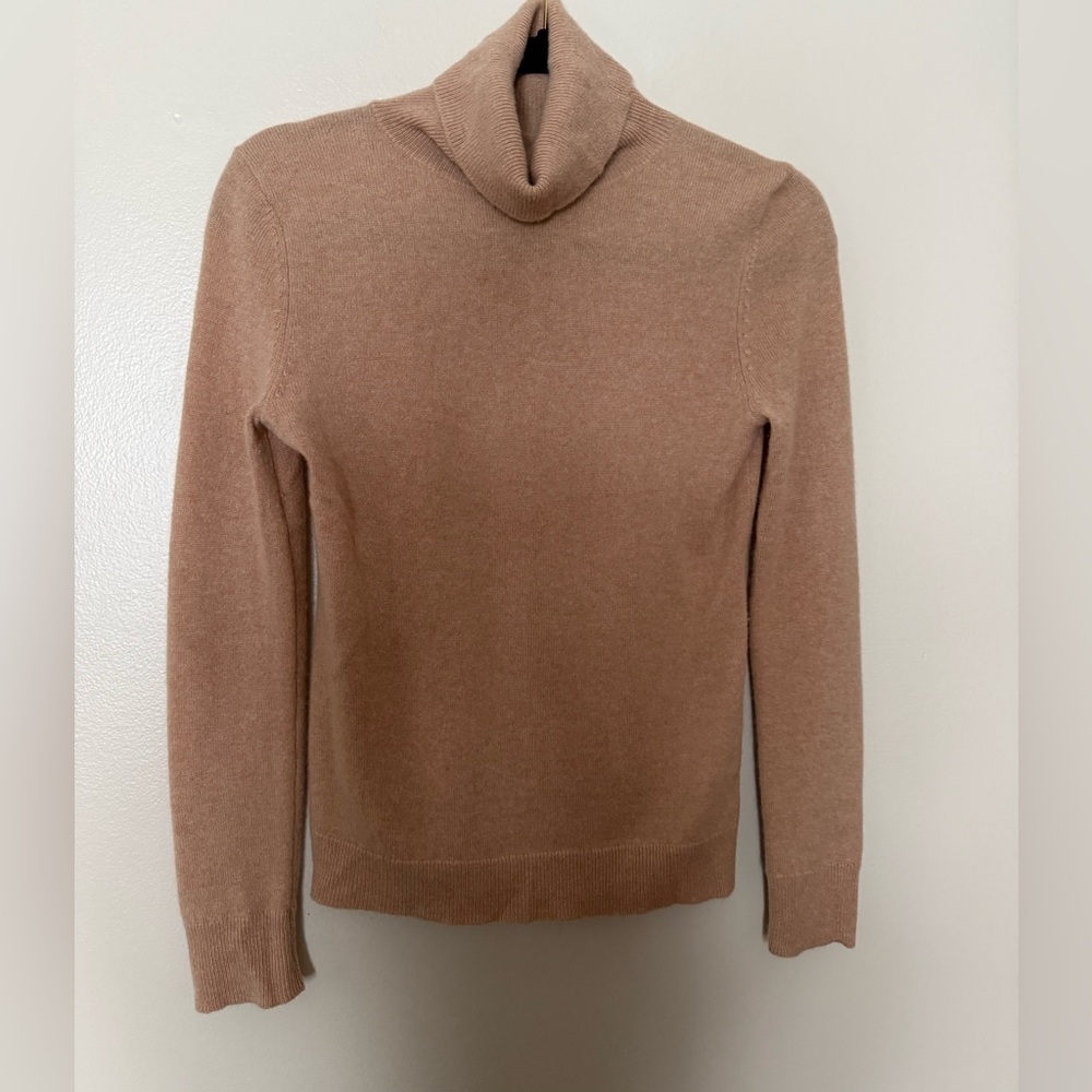 Antonio Melani cashmere basic Cozy Tan/beige Turtleneck Sweater